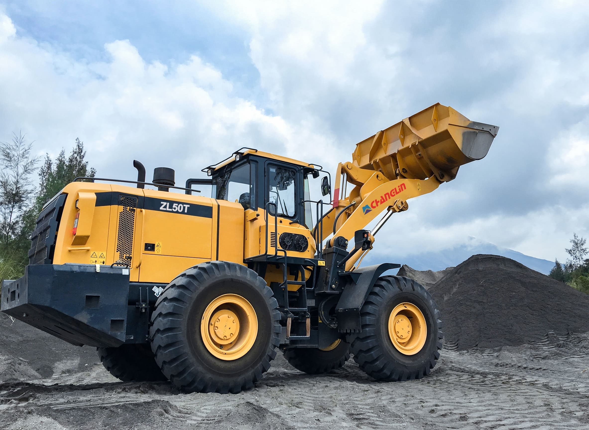 港湾と鉱山を制覇：CHANGLIN ZL50T/ZL50Hホイールローダーが過酷な現場を制覇する方法